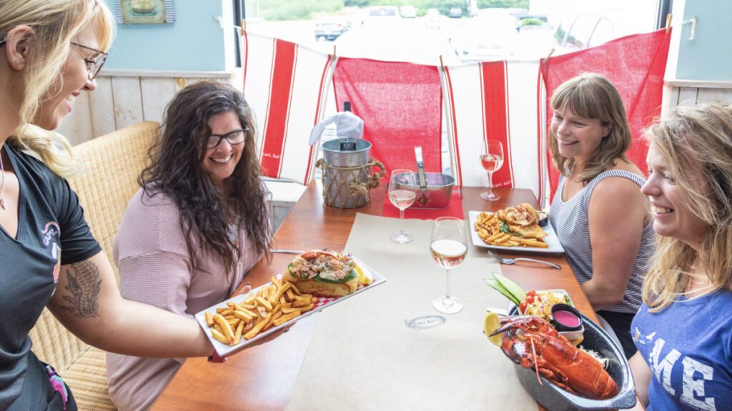 2025 Lobster Roll-Off Champs – Capt. Kat's Lobster Shack