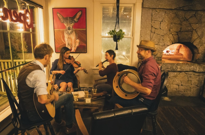 3-Course Dinner & Ceilidh