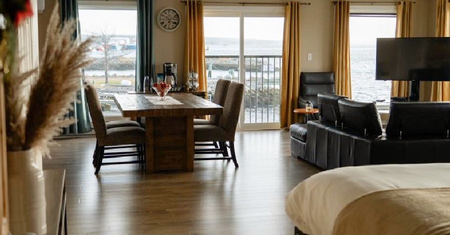 Oceanfront-Indulgence-Alberts-Inn