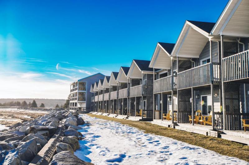 Lobster Crawl Stay & Dine at The Quarterdeck